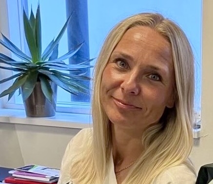 Anne Rosenbæk besk LILLE.jpg