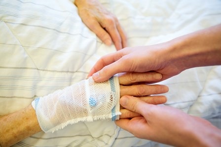 Ældre medicinsk patient.jpg