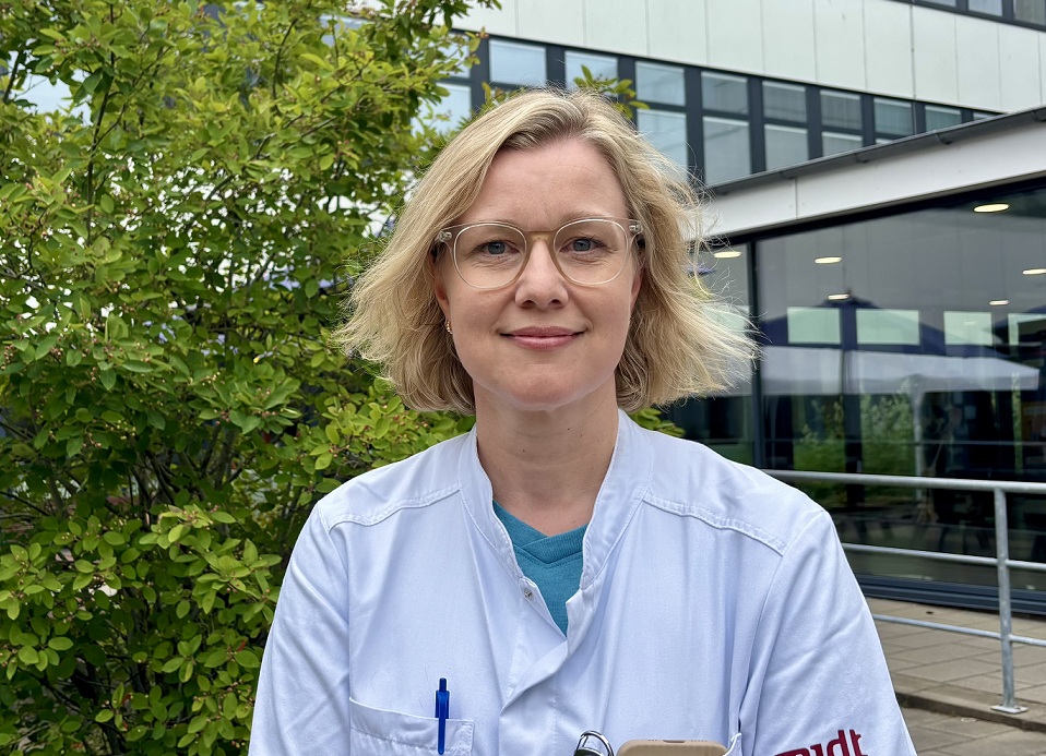 Anne Dindler cheflæge 2 LILLE.jpg